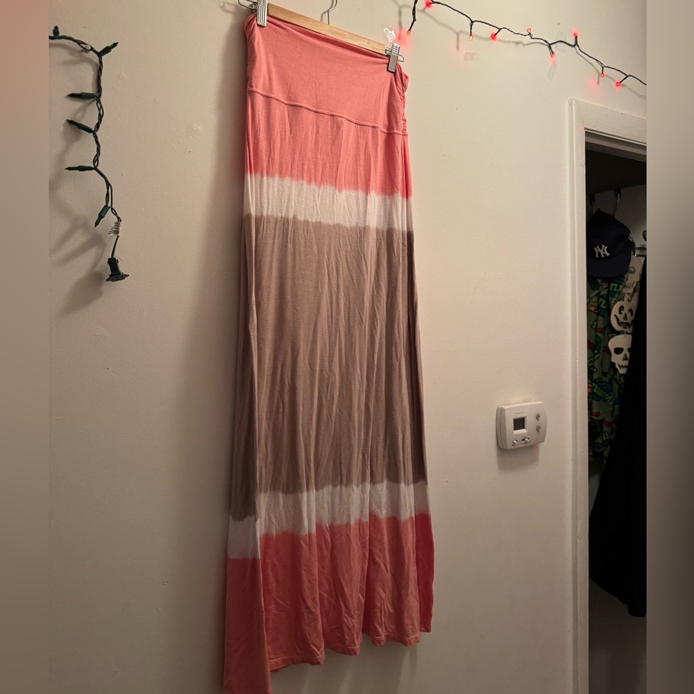 Lightly used maxi dress size M— pink, white , tan super comfy. Fold over or not